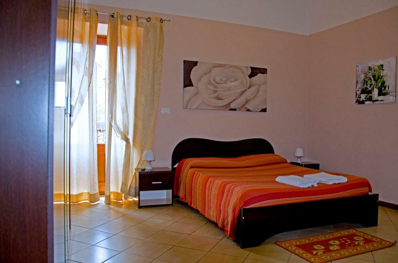 Casa Maravigna Panzió Catania Kültér fotó